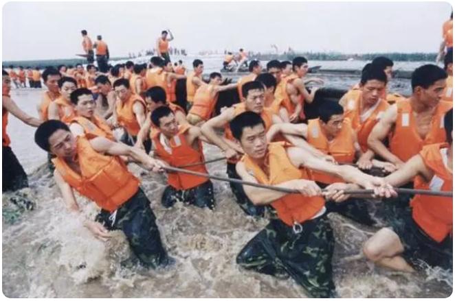 98年抗洪，中央決定最后關頭炸堤分洪，朱镕基：等等，我再加句話