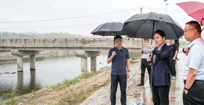 海陽市領導開展社區&ldquo;雙報到&rdquo;和巡河、防汛調研